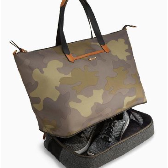 City Slim Clutch- Slate Grey Geo Metallic - Picture 7 of 7